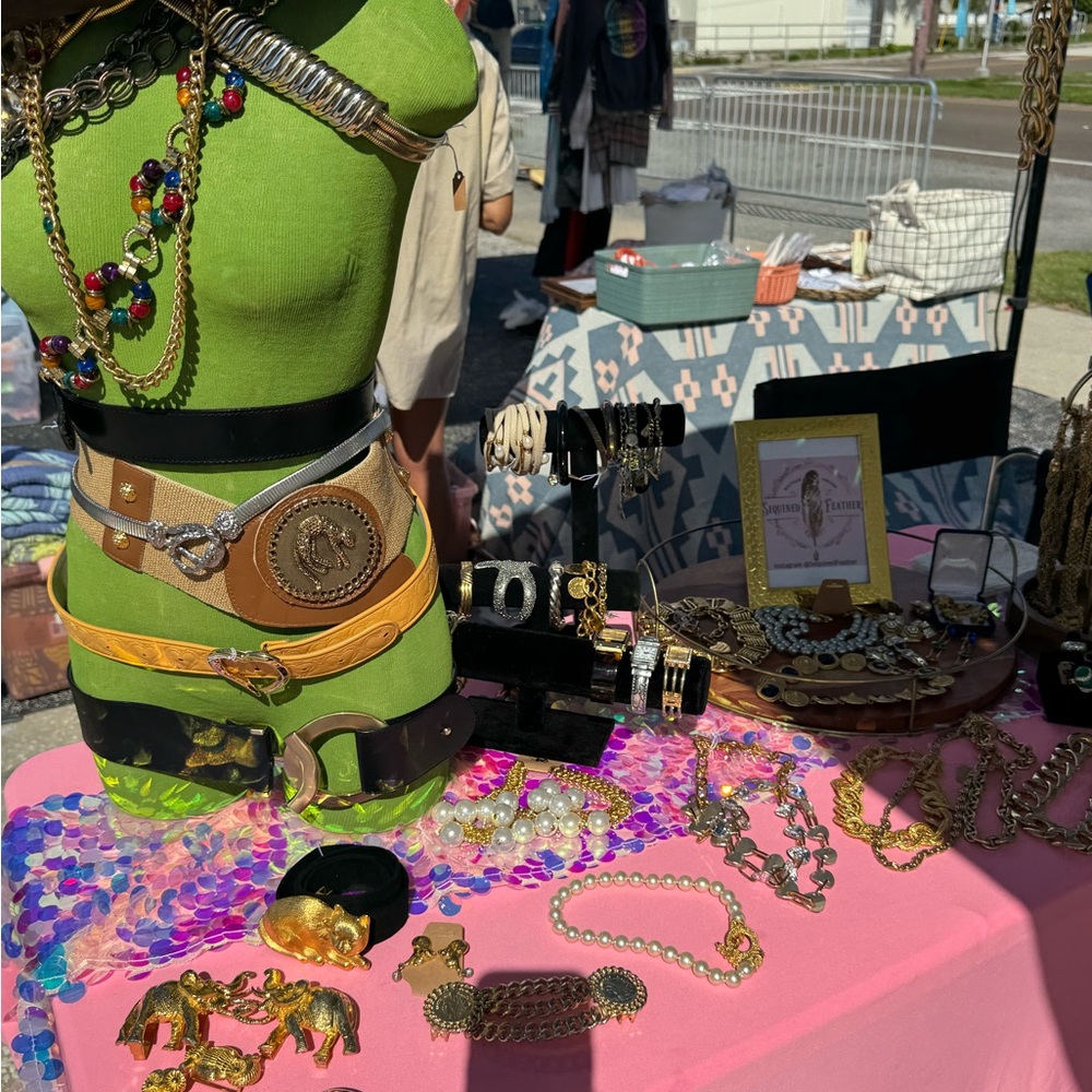 Vintage Jewlery Mystery bag bundle🩷